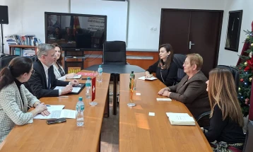 Takim i ministres Janevska me ambasadorin e Zvicrës, Kristof Zomer