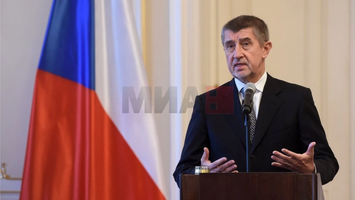 Qeveria e manjatit çek Babish fitoi besim nga Parlamenti