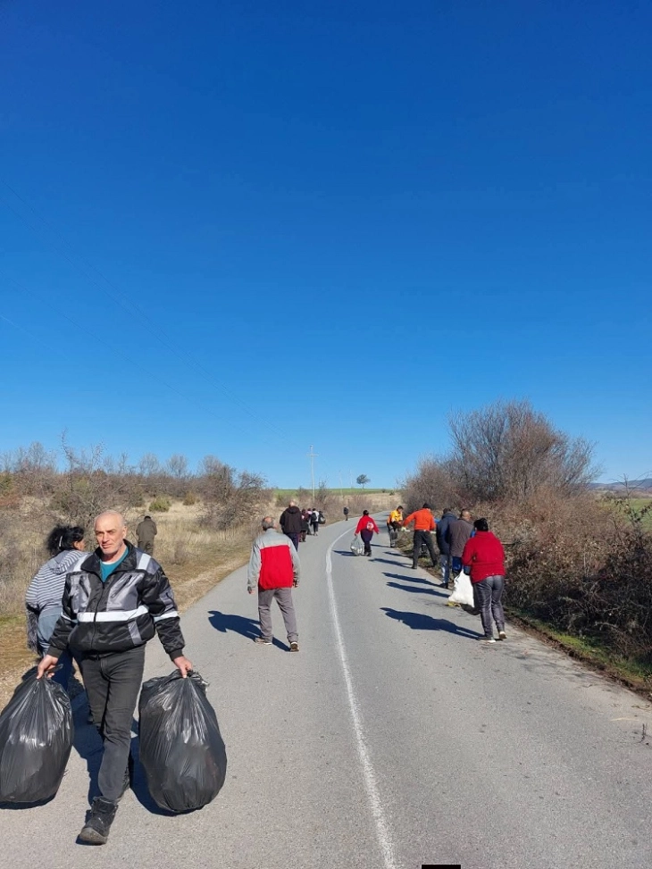 Продолжува акцијата „Чиста животна средина во Општина Виница“, се чисти и надвор од градот