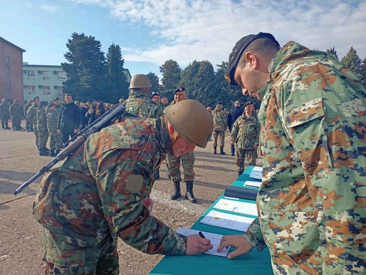 Në Komandën për stërvitje dhe doktrina besimin solemn e dhanë 296 ushtarë të rinj profesionistë