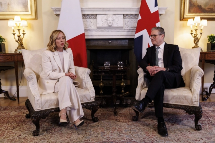 Starmer nuk dëshiron bisedime me Putinin siç propozuan Makron dhe Meloni