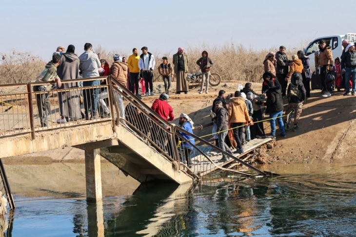 Personeli ushtarak amerikan vizitoi zonën problematike Sirinë veriore