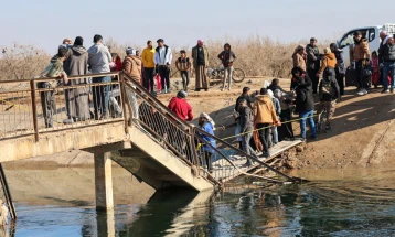 Personeli ushtarak amerikan vizitoi zonën problematike Sirinë veriore
