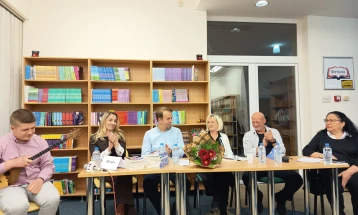 Во Кавадарци промовирана книгата ,,Враќањето од Делфи