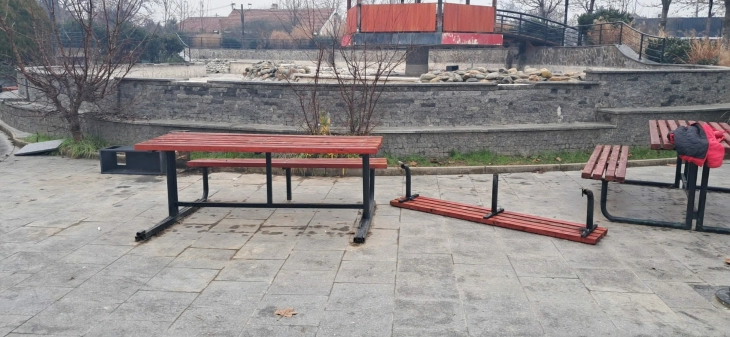 Општина Аеродром: Осуда за вандализмот во паркот „Бановина“, случајот пријавен во полиција