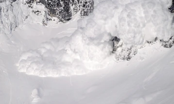 Најмалку осум жртви во лавини во Австрија