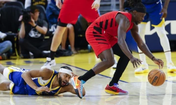 Без Дончиќ, ЛА Лејкерси претрпеа нов пораз од Портланд