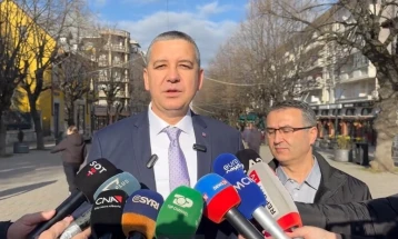 Македонците од Општина Пустец бараат поништување на одлуката на албанската Влада за отворање прифатни центри за мигранти во Општина Пустец