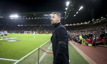 Ван Нистелрој го засили стручниот штаб на Холандија