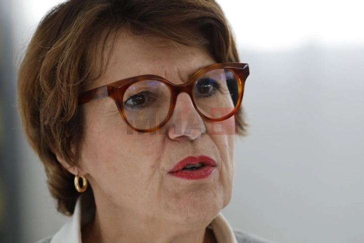 Заканите на Трамп со царини за увозот на француско вино и шампањ се недозволиви и брутални, изјави министерката за земјоделство на Франција