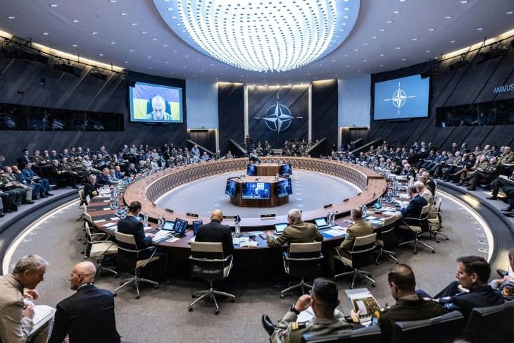 Shefi i Shtatmadhorisë së Armatës në takim me Komitetin ushtarak të NATO-s