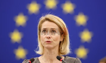 Калас: Сувереноста на Гренланд не е на продажба