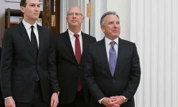 Во Давос средба на Виткоф и Кушнер со Дмитриев