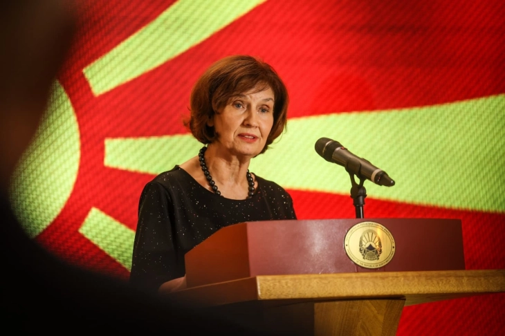 Сиљановска-Давкова пред дипломатскиот кор: Потребен е нов импулс на мултилатерализам што ќе ги штити слабите и не дозволува правдата да е привилегија на силните