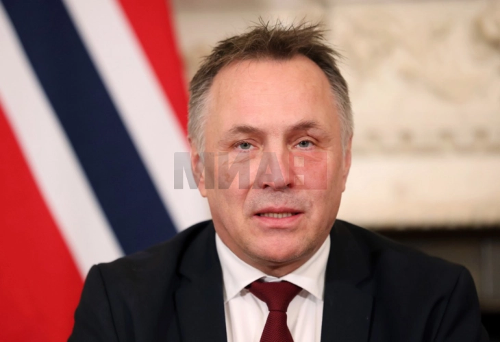 Ministri norvegjez i Mbrojtjes, Tore Sandvik: Situata në NATO është e vështirë