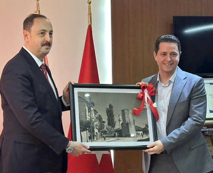 Фатих Улусој амбасадорот на Република Турција во посета на Гостивар