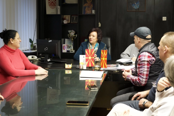 Работен состанок на градоначалничката Стаменкоска-Трајкоска со претседателите на месните и урбаните заедници во Кисела Вода