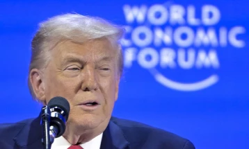 Трамп најави средба со Зеленски и повика на крај на војната во Украина