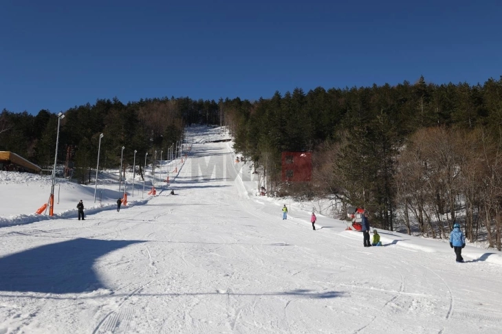 Në Kodrën e Diellit mëngjesin e sotëm më së ftohti - 4 dhe shtresë dëbore prej 33 centimetra