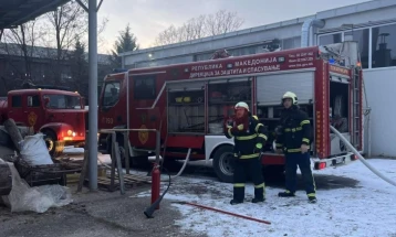 Janë djegur dy salla të sipërfaqes së magazinave të konfeksionit në Kavadar