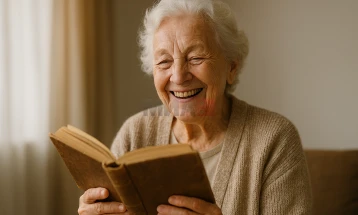 Истражување: Луѓето кои редовно читаат книги живеат 23 месеци подолго од оние кои воопшто не читаат