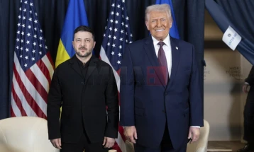 Трамп по средбата со Зеленски му порача на Путин: Војната во Украина мора да запре
