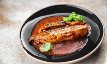 Риба во сос од домати