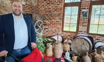 Македонските вина се причина да станам вински презентер, вели словенецот Дејан Лепушек за МИА