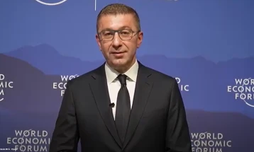 Mickoski: Maqedonia i fuqizon linjat e transmetimit të energjisë elektrike dhe gazit natyror, ndërton gazsjellës me Greqinë, fillon ndërtim edhe me Serbinë