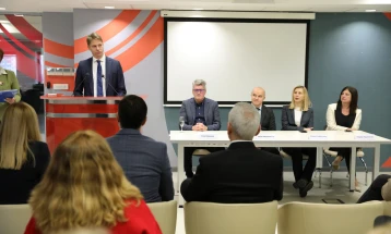 „Оне Македонија“ и официјално трет мобилен оператор, најавува новини и сериозен удел на пазарот