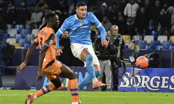 Наполи го позајми Лука на Нотингем Форест