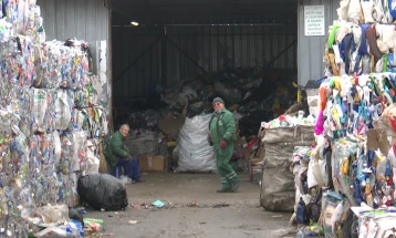 Прилеп е лидер во селекцијата на отпадот, клучна за идната Регионална депонија