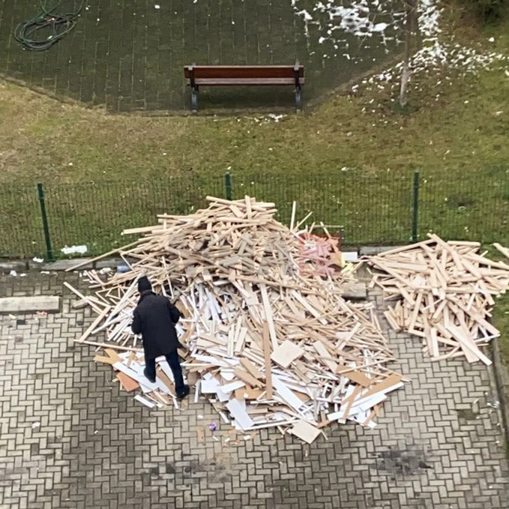 Станарите од Блок 70 бараат реакција од институциите - иверици се користат за затоплување 