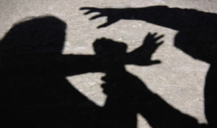 Тепачка во двор од средно училиште во Велес