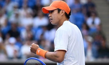 АО: Тиен со совлада Медведев за прво грен слем четвртфинале