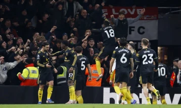 Јунајтед го порази Арсенал на „Емирати“