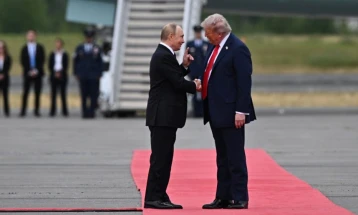 Кога Западот е поделен, проблемите се чувствуваат на Балканот