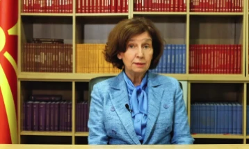 Siljanovska Davkova: Shkolla dimërore në Seminarin ndërkombëtar për gjuhën maqedonase, letërsinë dhe kulturën është debat i gjallë akademik për gjuhën maqedonase si themel i identitetit