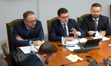 Албанија годинава почнува со производство на воена опрема и муниција 