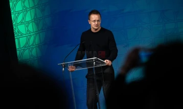 Сијарто: Унгарија ќе тужи пред Судот на правдата на ЕУ поради забраната за увоз на руски гас