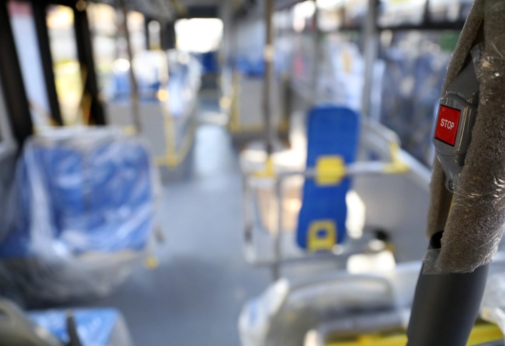 Nxënësit nga komuna e Tetovës të parët do të marrin kartela për transport publik falas