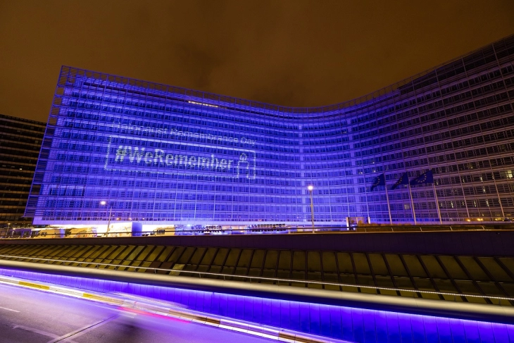 Фон дер Лајен: Ништо не може да го оправда едно од најмрачните поглавја во историјата на Европа – Холокаустот