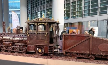 Најдолгиот чоколаден воз впишан во Гинисовата книга на рекорди