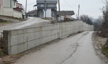 Костовски: Изграден нов потпорен ѕид на улица „50“ во Радишани, реализирано уште едно ветување кон граѓаните