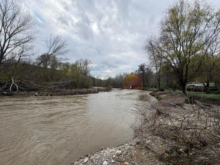 Зголемен водостојот на Кумановска Река, Пчиња и Крива Река