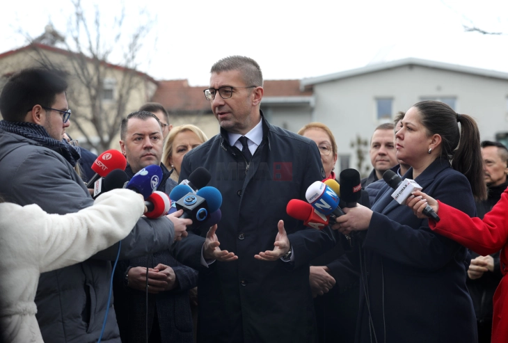 Mickoski: Pjesëmarrja e sukseshsme në Forumin në Davos, së shpejti realizim i projekteve dhe investimeve konkrete