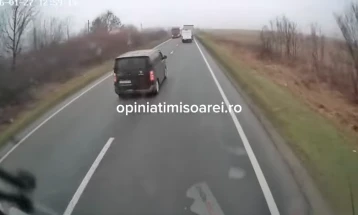 Во сообраќајна несреќа во Романија загинаа седум лица, меѓу нив и навивачи на грчкиот фудбалски клуб ПАОК