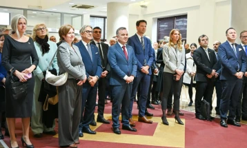 Димитровски: Остануваме цврсто посветени на борбата против антисемитизмот, искривувањето на историските факти и негирањето на Холокаустот