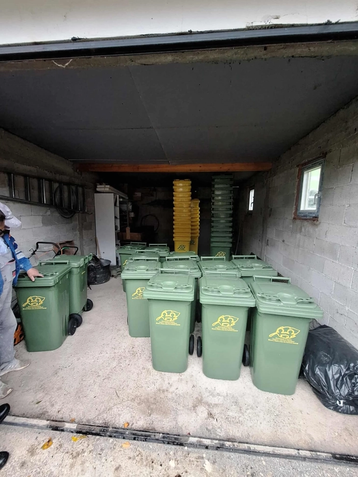 Општина Велес ќе подели нови 1150 пластични канти за отпад за домаќинствата во руралните средини