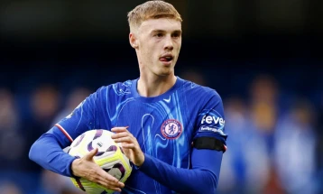 Palmeri mbetet në Londër